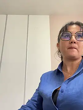 SWEETLILY18 online show from February 24, 5:53 pm