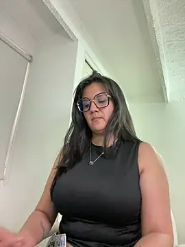 SWEETLILY18 online show from February 25, 10:07 pm