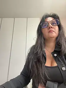 SWEETLILY18 online show from March 12, 2:34 pm