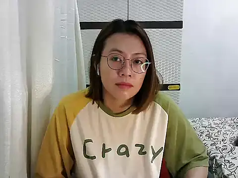 Snapshot of crizzybel chatting on March 12, 8:08 am crizzybel online show from March 12, 8:08 am