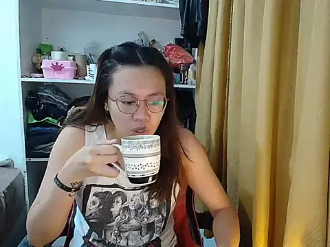 crizzybel online show from March 26, 6:13 pm