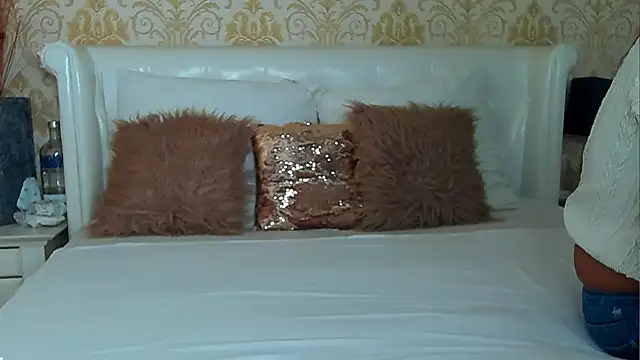 Snapshot of GiannaElliss chatting on December 29, 4:48 am GiannaElliss online show from December 29, 4:48 am