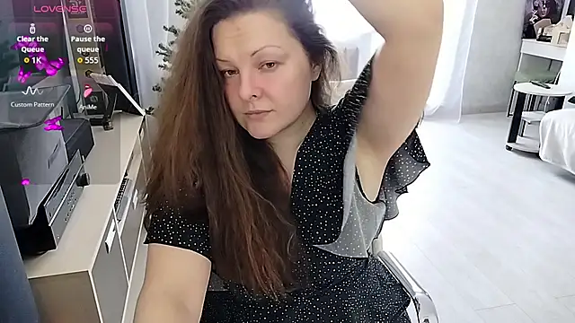 Snapshot of Marla_Singerrr chatting on May 3, 8:20 am Marla Singerrr online show from May 3, 8:20 am