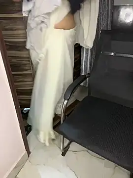 Zoya Varma004 online show from April 10, 2:00 pm