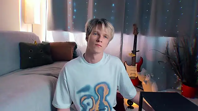 Breston Sweet online show from April 17, 1:58 pm