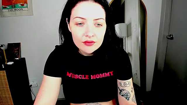 Snapshot of MelroseStrip chatting on January 3, 1:59 am MelroseStrip online show from January 3, 1:59 am