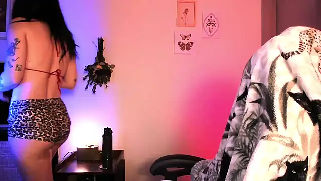 MelroseStrip online show from March 20, 9:41 pm