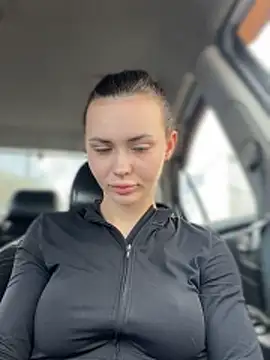 PrincessaHill  online show from April 22, 9:01 am