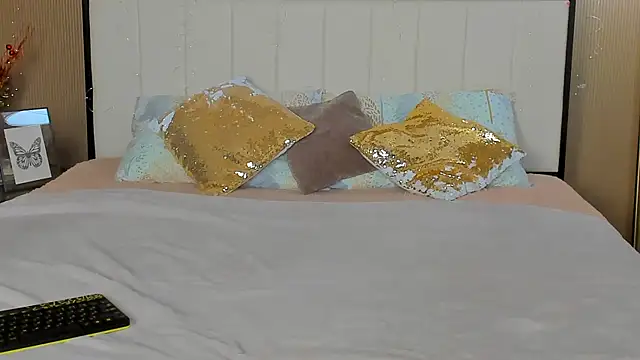 Snapshot of mailymilf chatting on November 26, 2:40 pm mailymilf online show from November 26, 2:40 pm