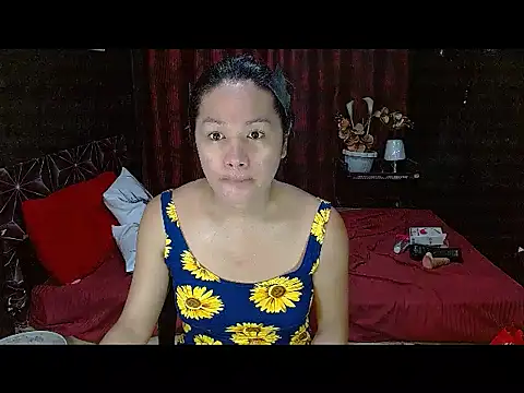 Snapshot of StellaGoddess chatting on June 12, 8:19 pm StellaGoddess online show from June 12, 8:19 pm