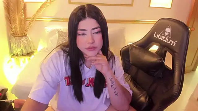 lucy26  online show from January 28, 5:11 am