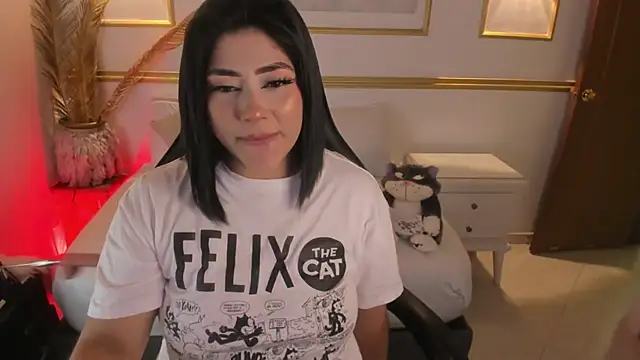 lucy26  online show from February 12, 5:47 am