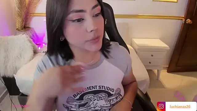 lucy26  online show from March 1, 7:41 am