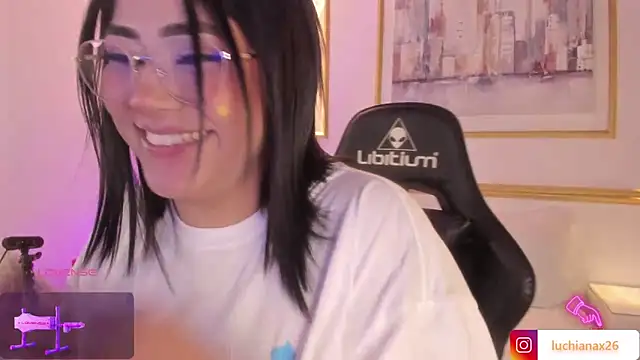 lucy26  online show from March 20, 5:35 am