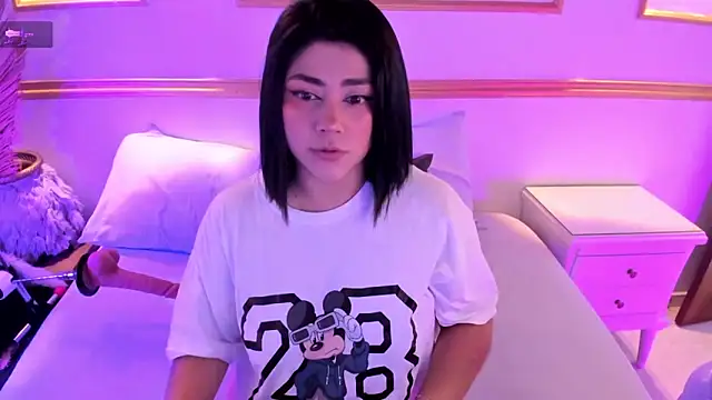 lucy26  online show from September 13, 2:33 am