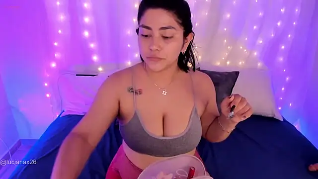 lucy26  online show from October 16, 2:23 am