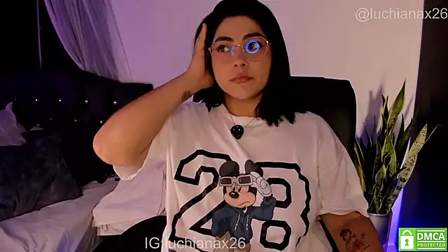 lucy26  online show from June 4, 3:34 am