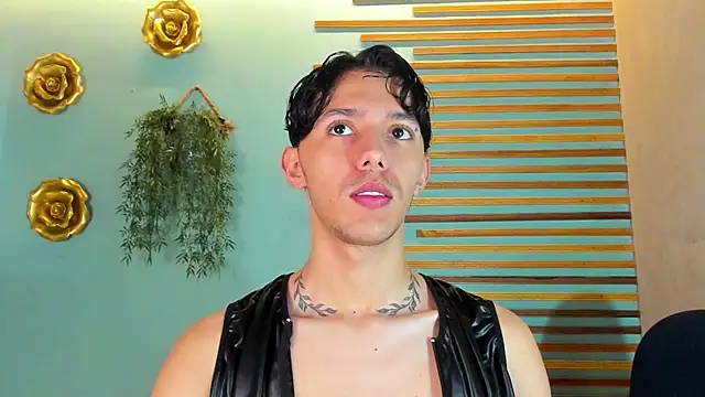 2tommy greg online show from October 4, 7:39 am