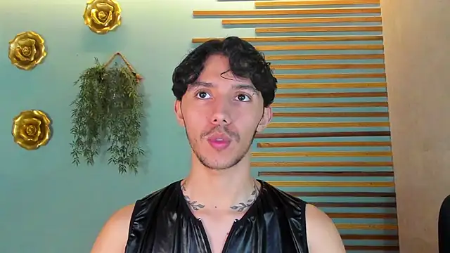 2tommy greg online show from October 15, 7:25 pm