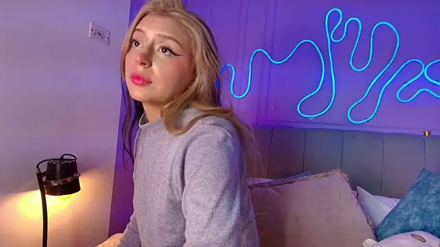 Sofly s online show from March 28, 11:43 am