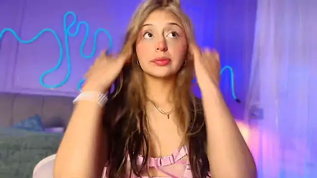 Sofly s online show from April 10, 11:48 am