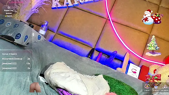 CelesteGill  online show from December 14, 2:21 pm