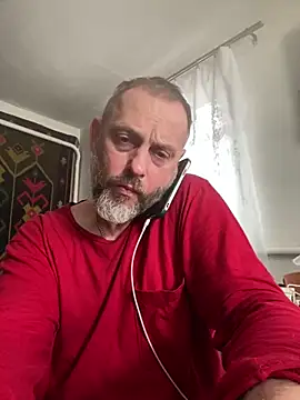 Snapshot of GHsveter chatting on April 19, 8:02 am GHsveter online show from April 19, 8:02 am