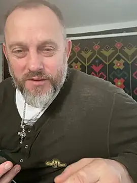 Snapshot of GHsveter chatting on April 22, 7:44 am GHsveter online show from April 22, 7:44 am