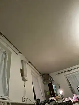 Snapshot of GHsveter chatting on May 4, 11:34 pm GHsveter online show from May 4, 11:34 pm