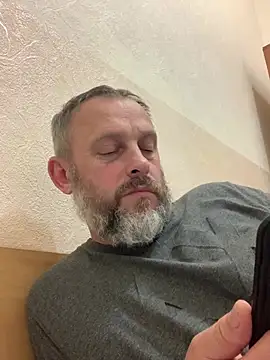Snapshot of GHsveter chatting on May 11, 4:26 pm GHsveter online show from May 11, 4:26 pm