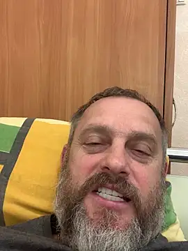 Snapshot of GHsveter chatting on May 21, 7:04 am GHsveter online show from May 21, 7:04 am