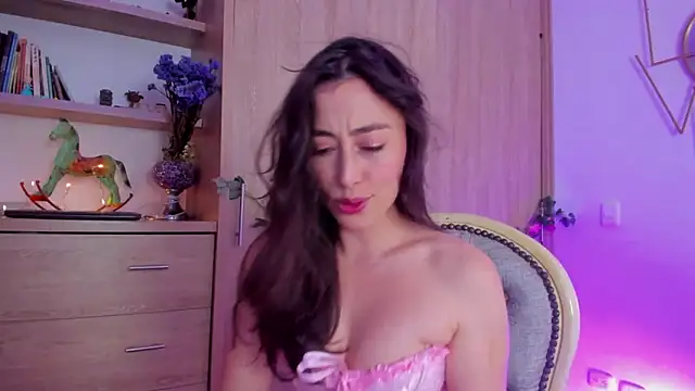 Amatiista online show from March 7, 4:59 pm