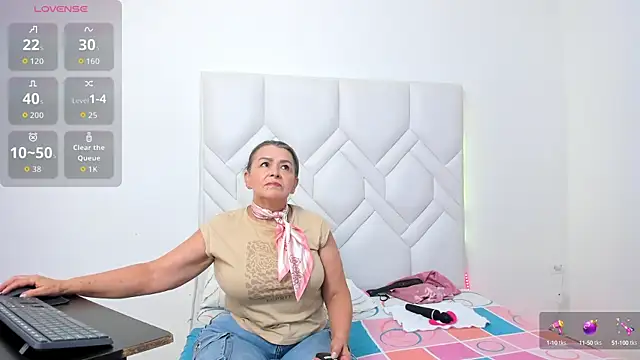 Mature Hard online show from September 29, 9:41 pm