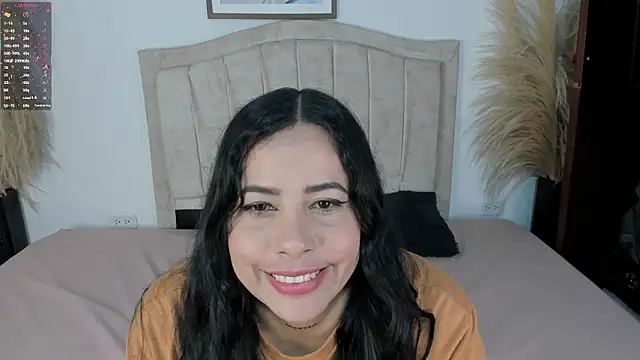 Snapshot of Bianka_olivetto021 chatting on February 25, 1:15 am Bianka olivetto021 online show from February 25, 1:15 am