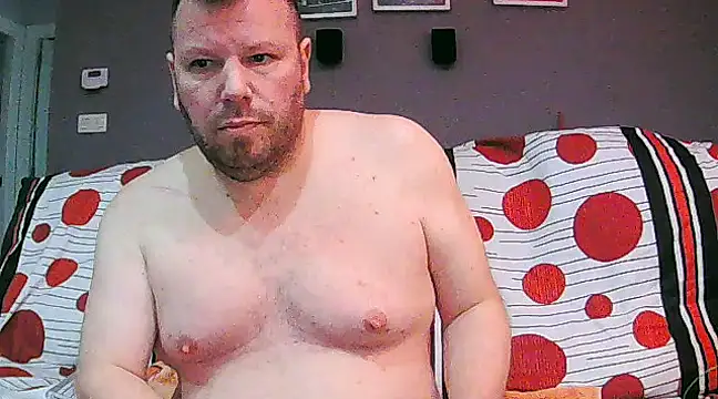 Snapshot of txan9876 chatting on February 12, 4:33 pm txan9876 online show from February 12, 4:33 pm