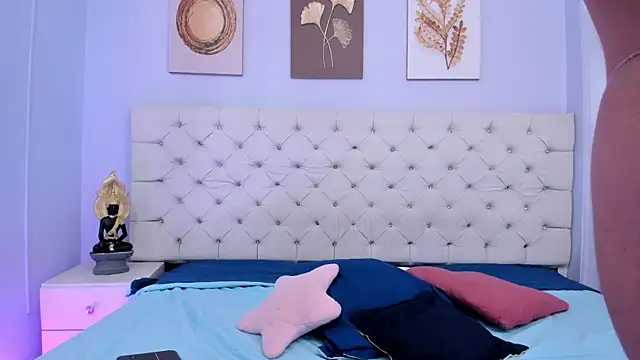 SALOME F0X  online show from March 15, 8:10 pm