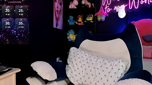 stelleknox  online show from March 30, 10:22 pm