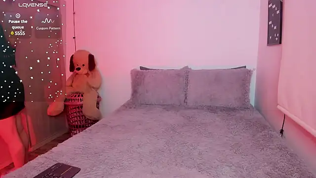 Snapshot of sophi_mooreno chatting on February 12, 1:19 am sophi mooreno online show from February 12, 1:19 am