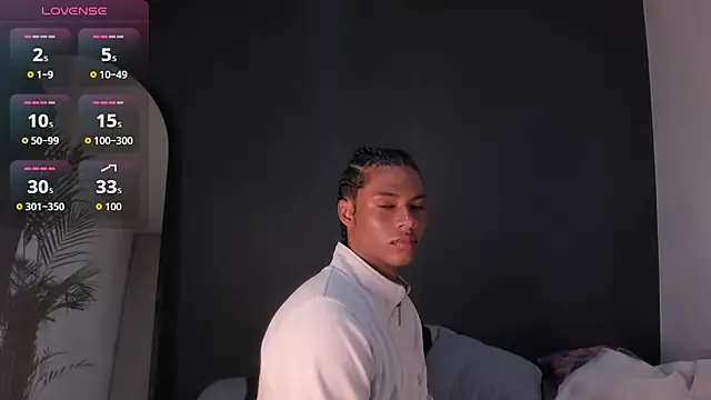 Lucas eevans online show from October 10, 1:21 pm