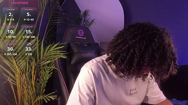 Lucas eevans online show from October 22, 1:11 pm