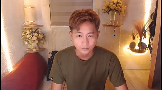 Snapshot of PrinceAkie chatting on February 20, 2:46 pm PrinceAkie online show from February 20, 2:46 pm