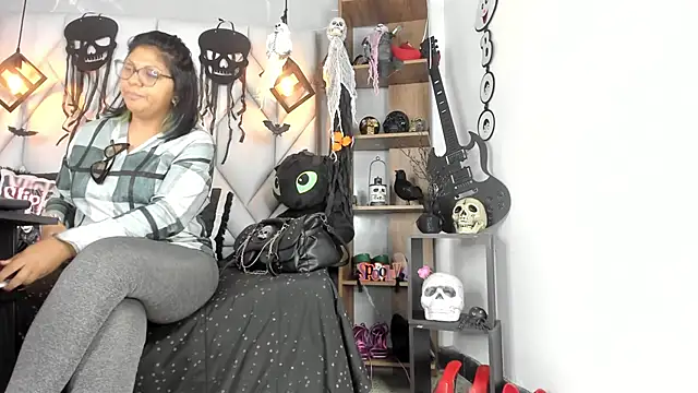 MirandaHaguen online show from October 12, 1:21 pm