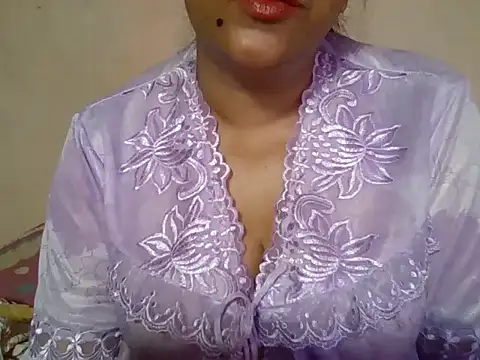 Snapshot of tharu_sweet chatting on February 18, 8:36 pm tharu sweet online show from February 18, 8:36 pm