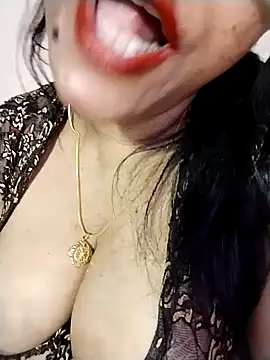 Snapshot of tharu_sweet chatting on October 13, 6:19 pm tharu sweet online show from October 13, 6:19 pm