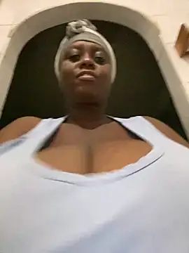 Snapshot of Biggblackboobs chatting on March 18, 1:43 am Biggblackboobs online show from March 18, 1:43 am