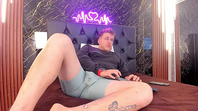 keane lee online show from October 17, 1:14 pm