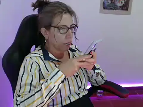 Chayla Ruiz online show from December 17, 10:11 pm