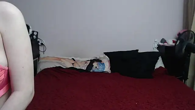 Maya Viola online show from January 7, 8:45 am