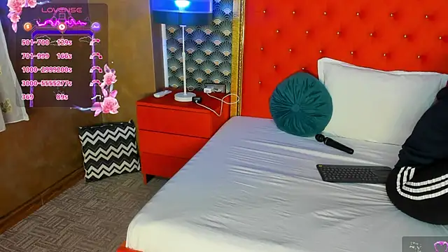 VallerieJones online show from February 27, 7:55 am