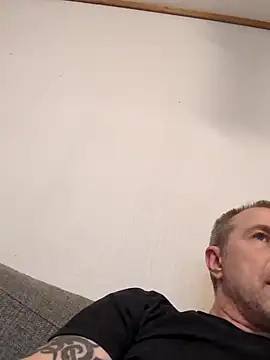 mustang69696 online show from October 22, 9:25 pm